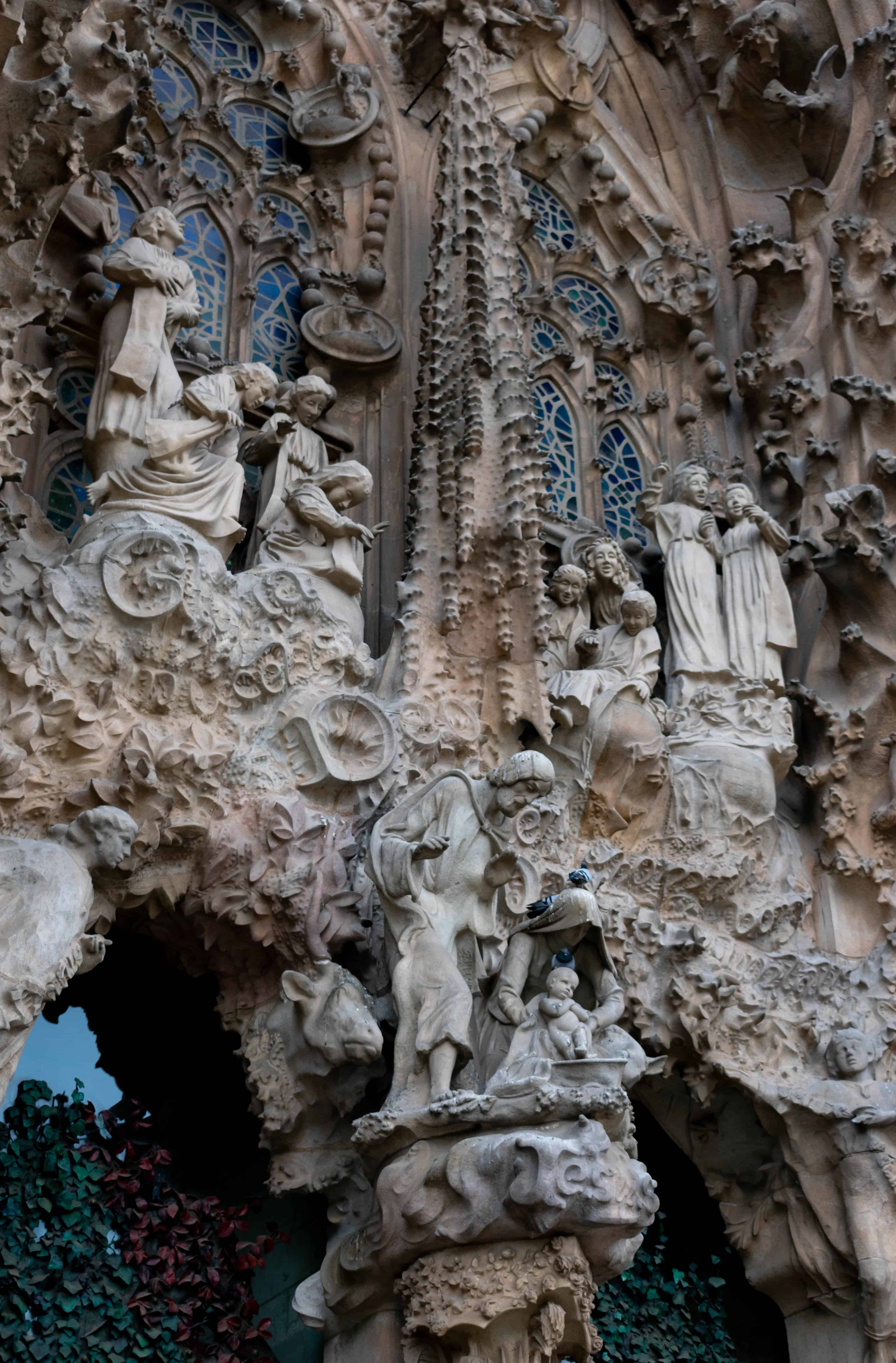 Discover the Best Gaudí Architecture in Barcelona - Travel Gems